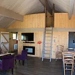 Konukevi Domaine Des Vigneres 4*
