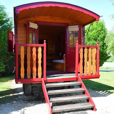 게스트하우스 Domaine Des Vigneres 4*